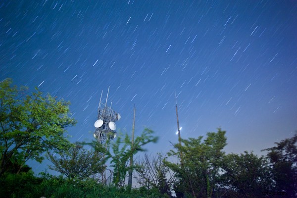 Capturing Star Trails: Beginner s Guide to Long-Exposure Astrophotography
