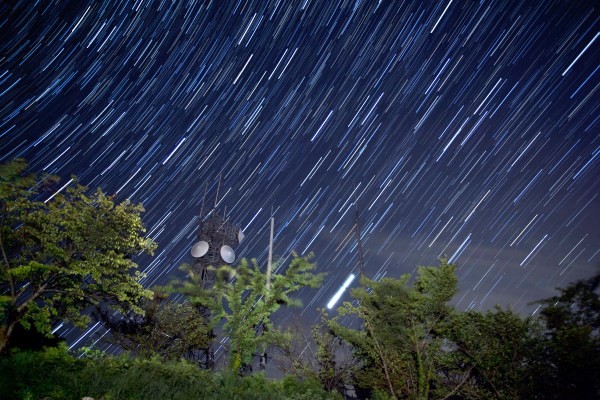 Capturing Star Trails: Beginner s Guide to Long-Exposure Astrophotography