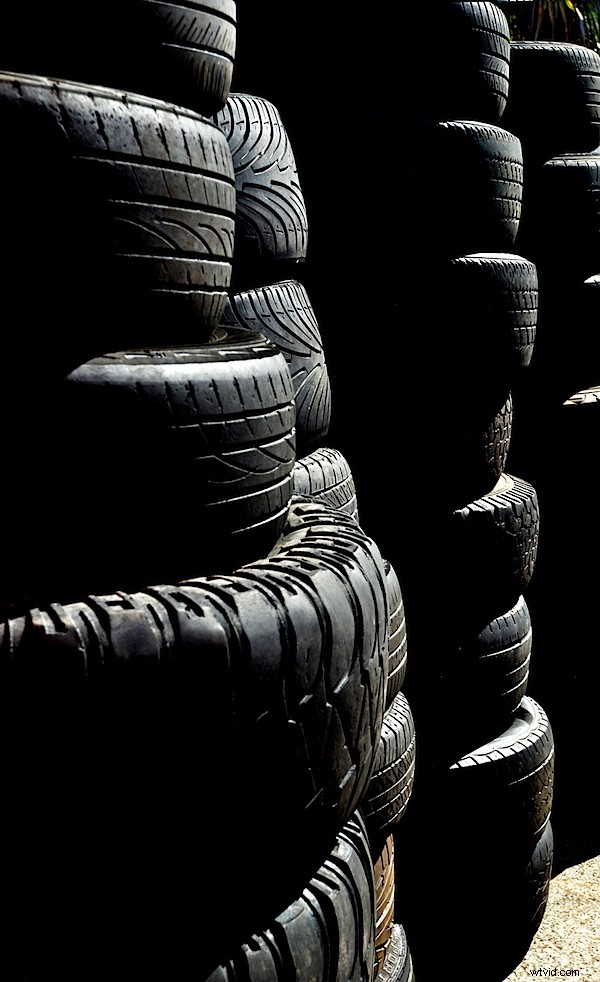 Nikon D7000 Review: Professional-Standard DX Camera Analyzed