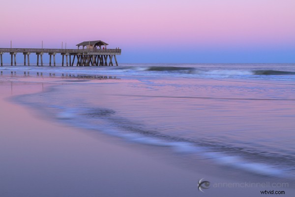 Capture Stunning Water Reflections: Expert Photography Guide