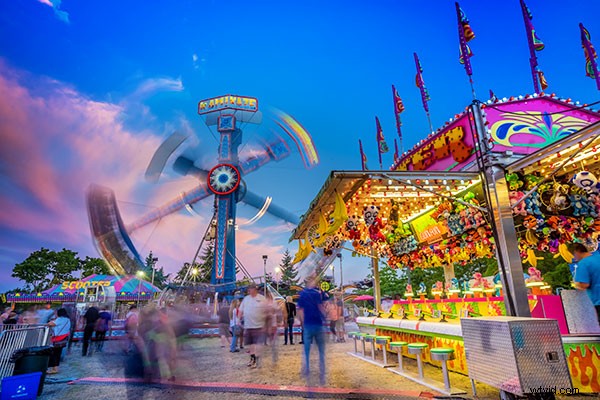 Expert Guide: Capturing Stunning Fairground Ride Photos at Twilight