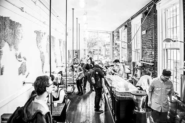 Nikon 24-70mm f/2.8 Lens Review: Hands-On Insights from a Pro Photographer