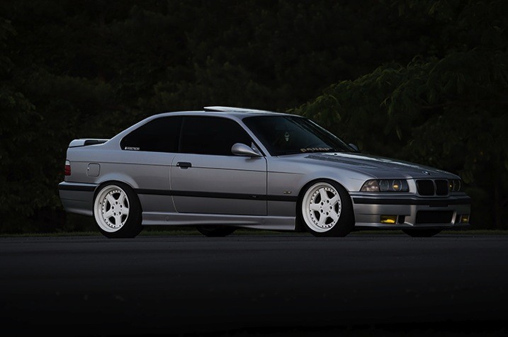 5 Critical Mistakes Beginner Car Photographers Make (And How to Avoid Them)