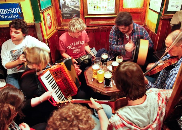 13 Expert Tips for Capturing Stunning Action Shots in Low Light