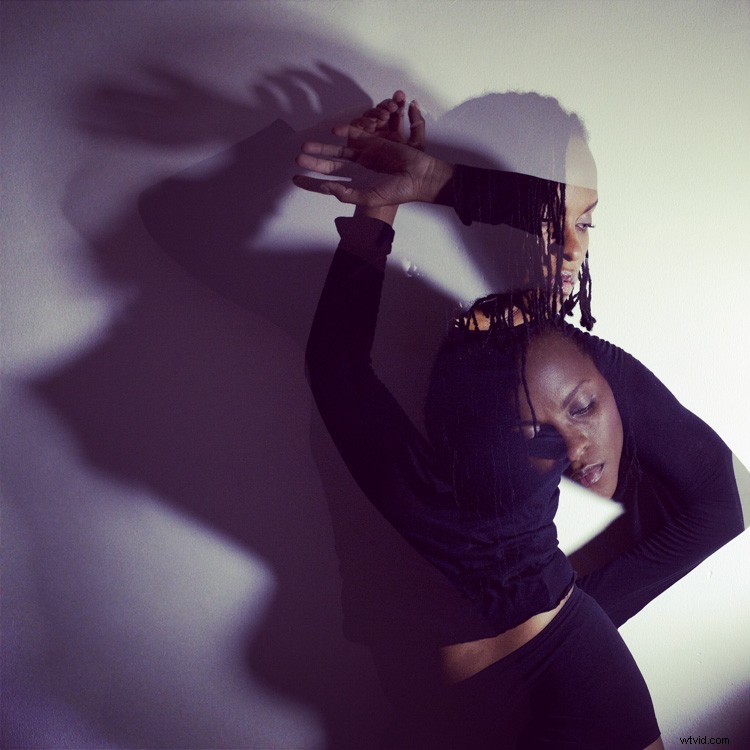 Create Stunning Dynamic Images Using Just One LED Light: Pro Tutorial