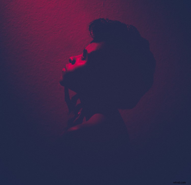 Create Stunning Dynamic Images Using Just One LED Light: Pro Tutorial