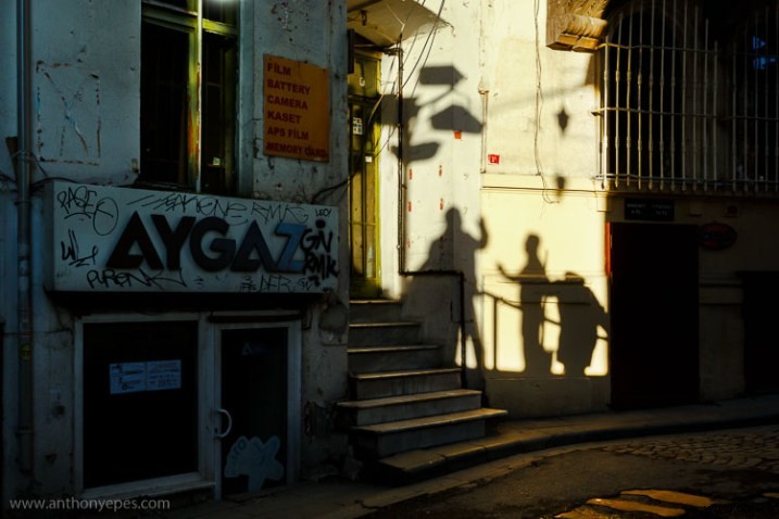 Master Natural Framing: Expert Tips to Elevate Your Photography Composition