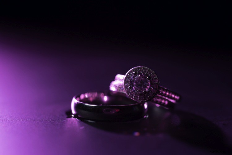 4 Effortless and Creative Ways to Light and Photograph Wedding Rings Like a Pro