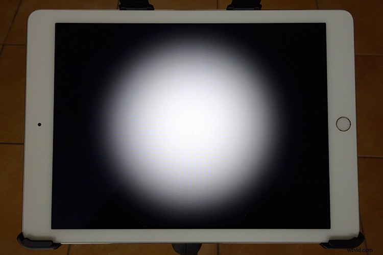 Transform Your iPad into a Pro Softbox or Custom Background: Photography Guide
