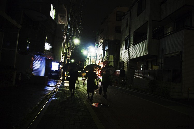 6 Key Considerations for Choosing Color vs. Black & White Photography