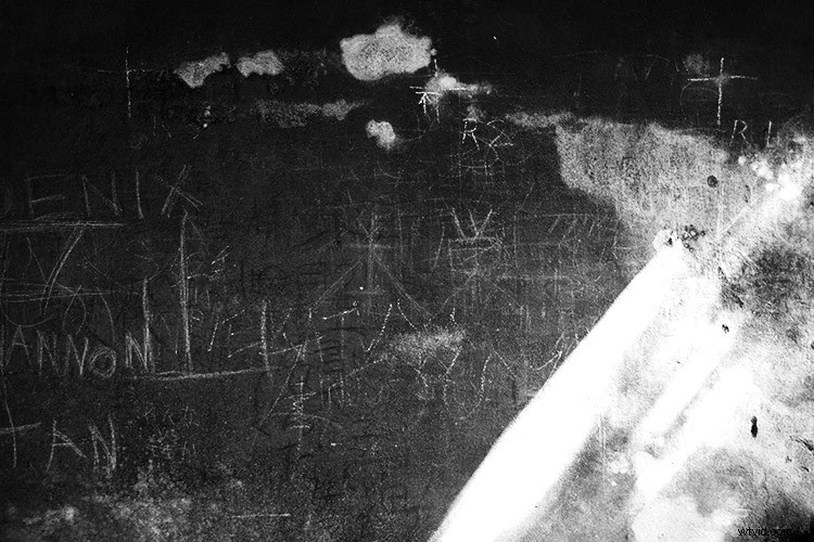 6 Key Considerations for Choosing Color vs. Black & White Photography