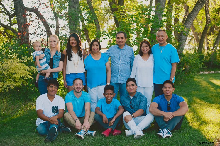 Expert Tips for Stress-Free Extended Family Portrait Sessions