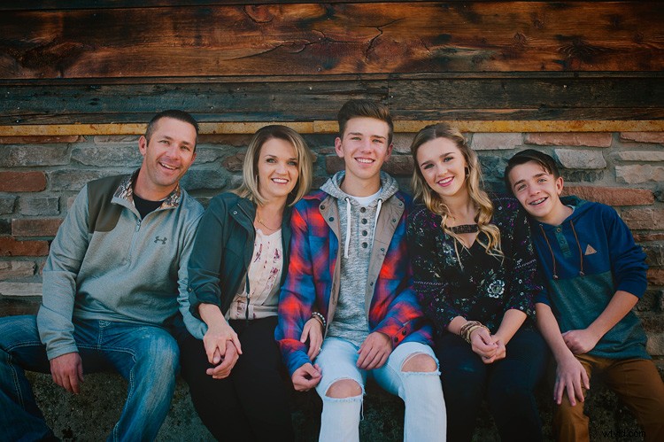 8 Expert Tips for Capturing Authentic Expressions in Family Portraits