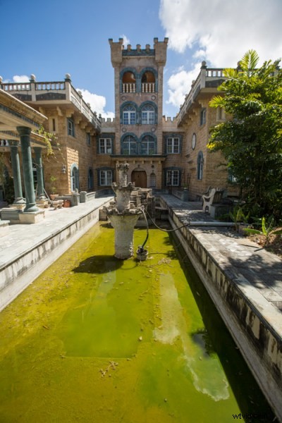 4 Essential Beginner Tips for Stunning Architecture Photography