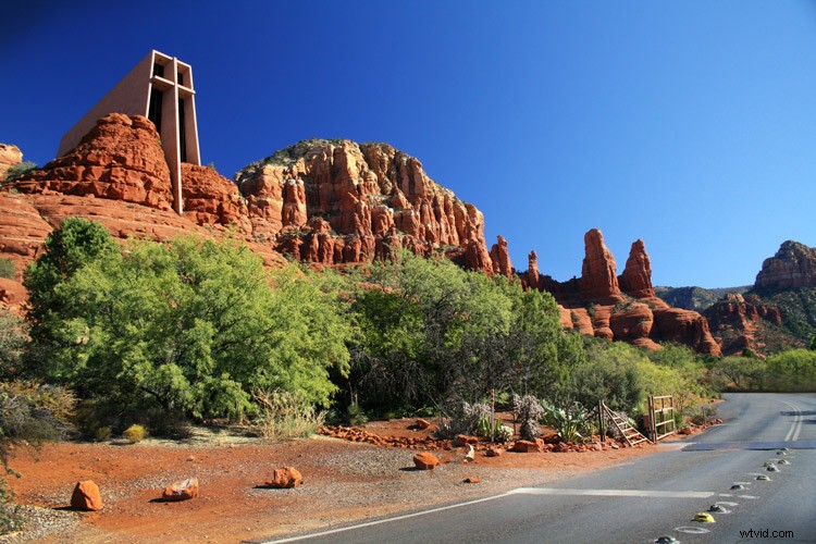 4 Essential Beginner Tips for Stunning Architecture Photography