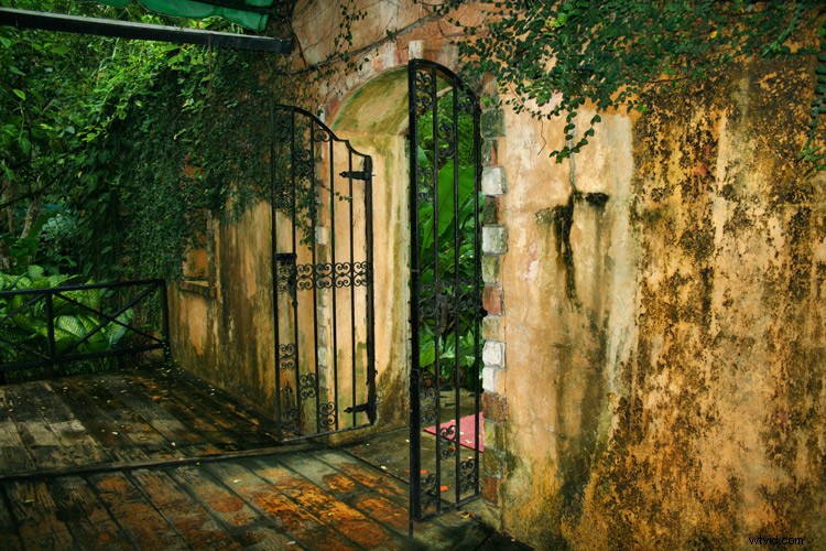 4 Essential Beginner Tips for Stunning Architecture Photography