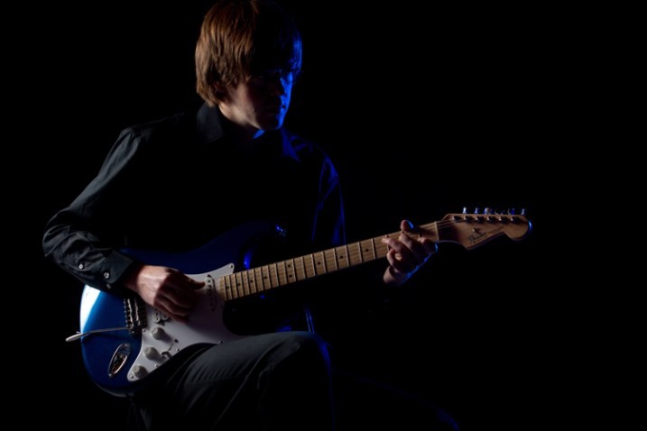 Master Colored Gels: Unlock Creative Effects in Off-Camera Flash Photography