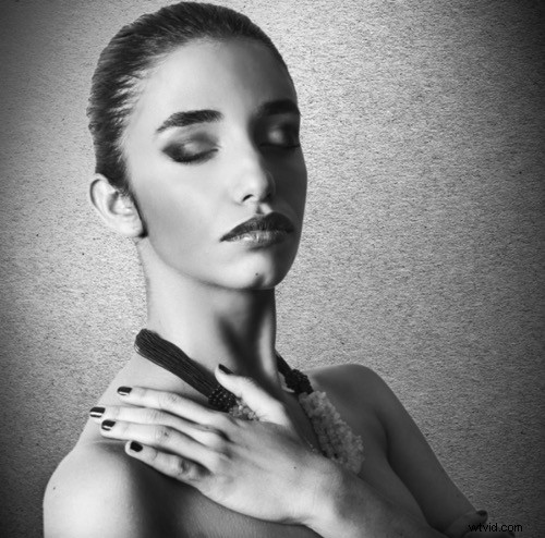 Expert Guide: Crafting Stunning Black and White Portraits