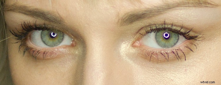 Expert Review: Interfit INT812 Fluorescent Ring Light for Flawless Portraits