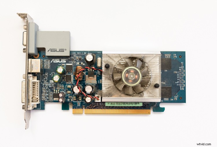 Essential Non-Technical Guide: Choosing the Perfect Computer for Photographers