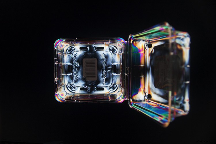 Create Vibrant, Colorful Photos of Everyday Plastic Objects with a Polarizing Filter