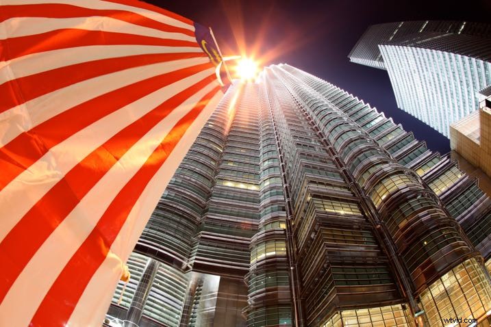 7 Expert Tips for Capturing Creative Photos of Iconic Landmarks