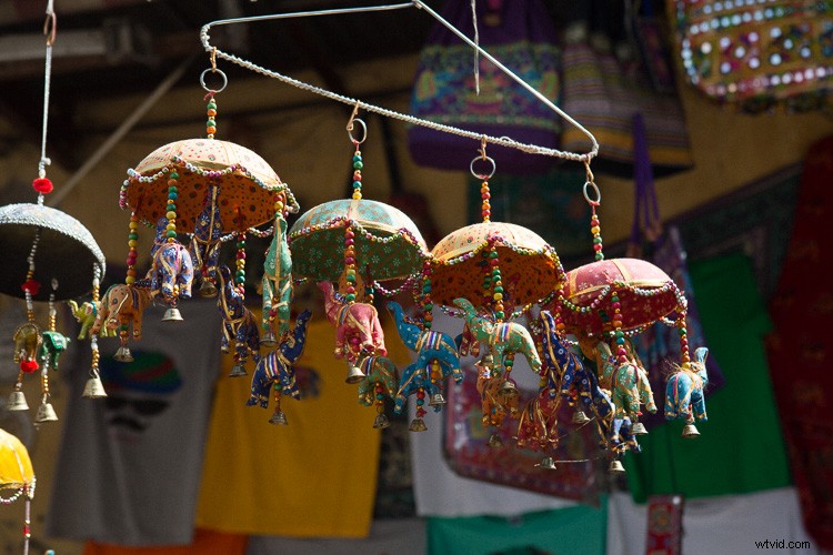 RAW vs JPEG: Expert Guide to Choosing the Best File Format for Your Photos