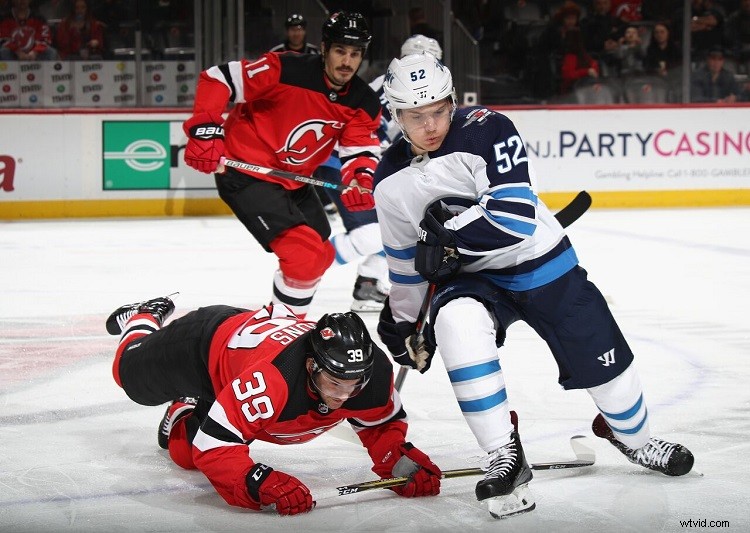 Master Indoor Sports Photography: Pro Tips for Sharp, Dynamic Action Shots