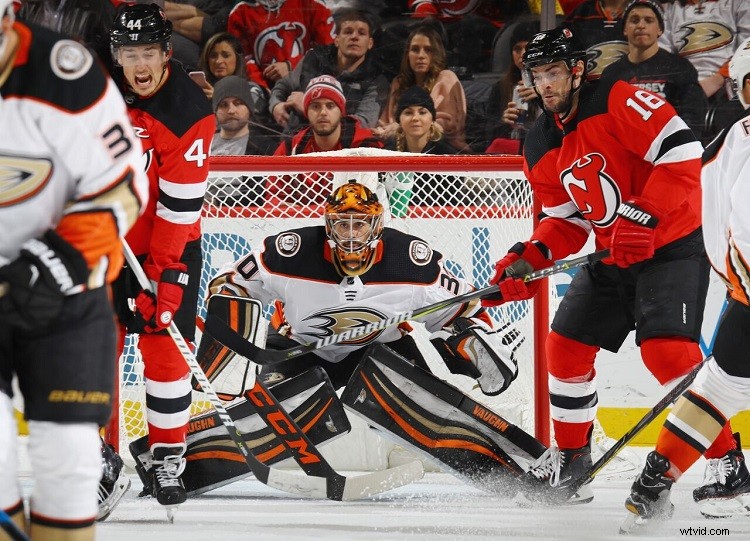 Master Indoor Sports Photography: Pro Tips for Sharp, Dynamic Action Shots