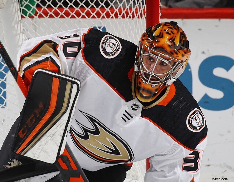 Master Indoor Sports Photography: Pro Tips for Sharp, Dynamic Action Shots