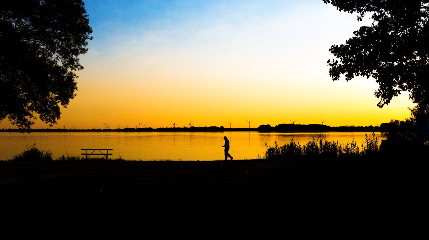 Master Low Graphic Style: Transform Your Photography Composition