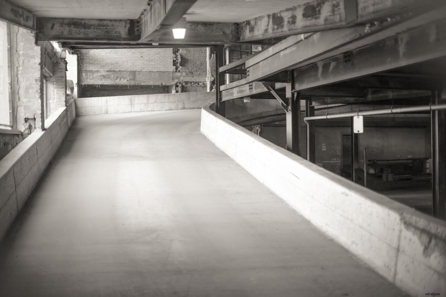 Master Low Graphic Style: Transform Your Photography Composition