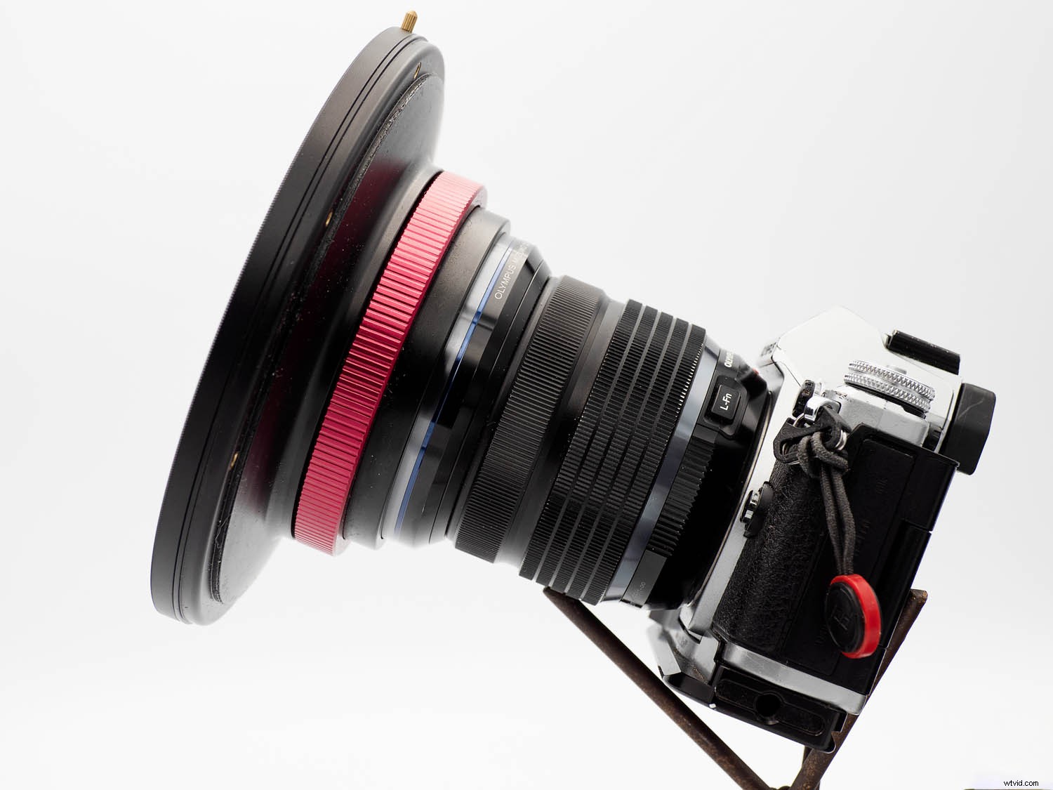 Are Digital Filters Replacing Physical Lens Filters in Photography?