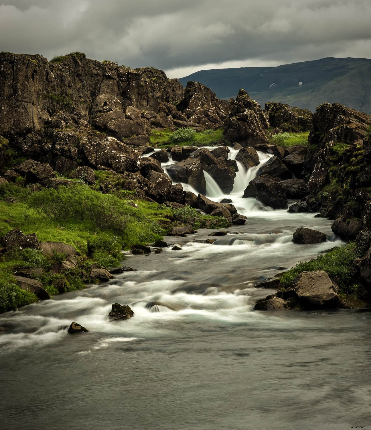 Are Digital Filters Replacing Physical Lens Filters in Photography?