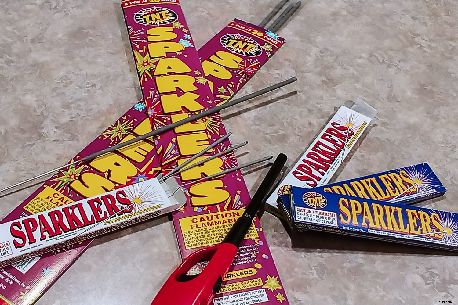 Master Sparkler Photography: Pro Tips to Add Dazzling Sparkle to Your Photos