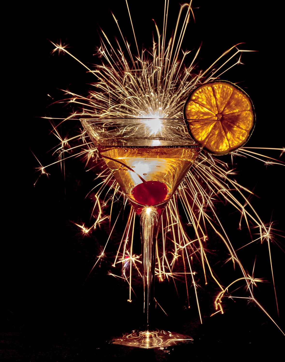 Master Sparkler Photography: Pro Tips to Add Dazzling Sparkle to Your Photos