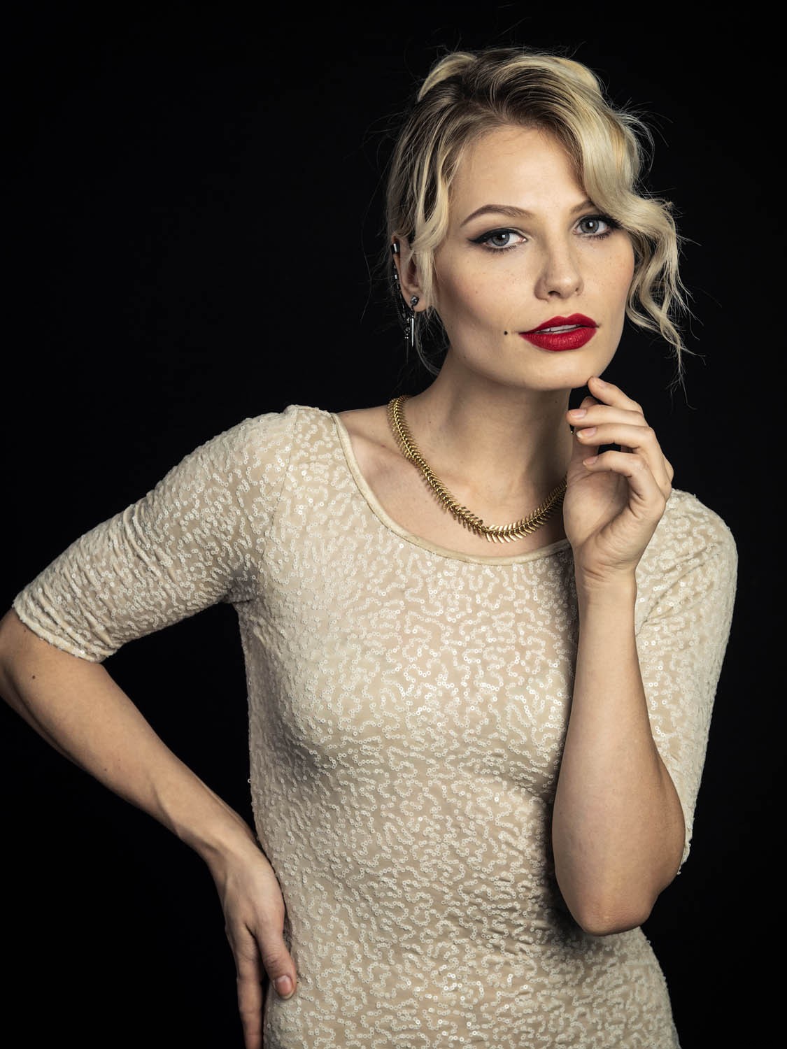 Essential Makeup Tools for Photographers: Part 1 – Professional Guide