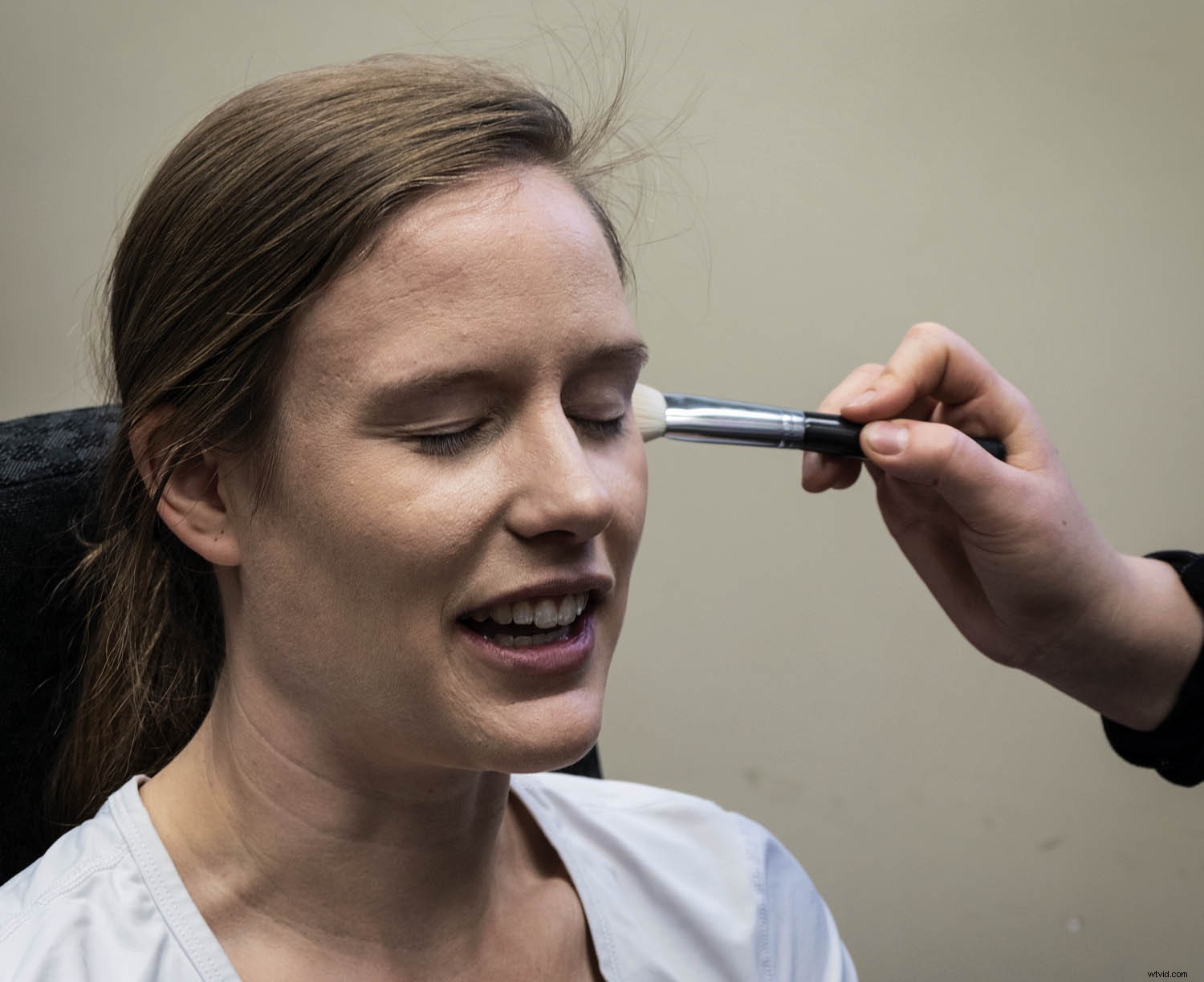 Essential Makeup Tools for Photographers: Part 1 – Professional Guide