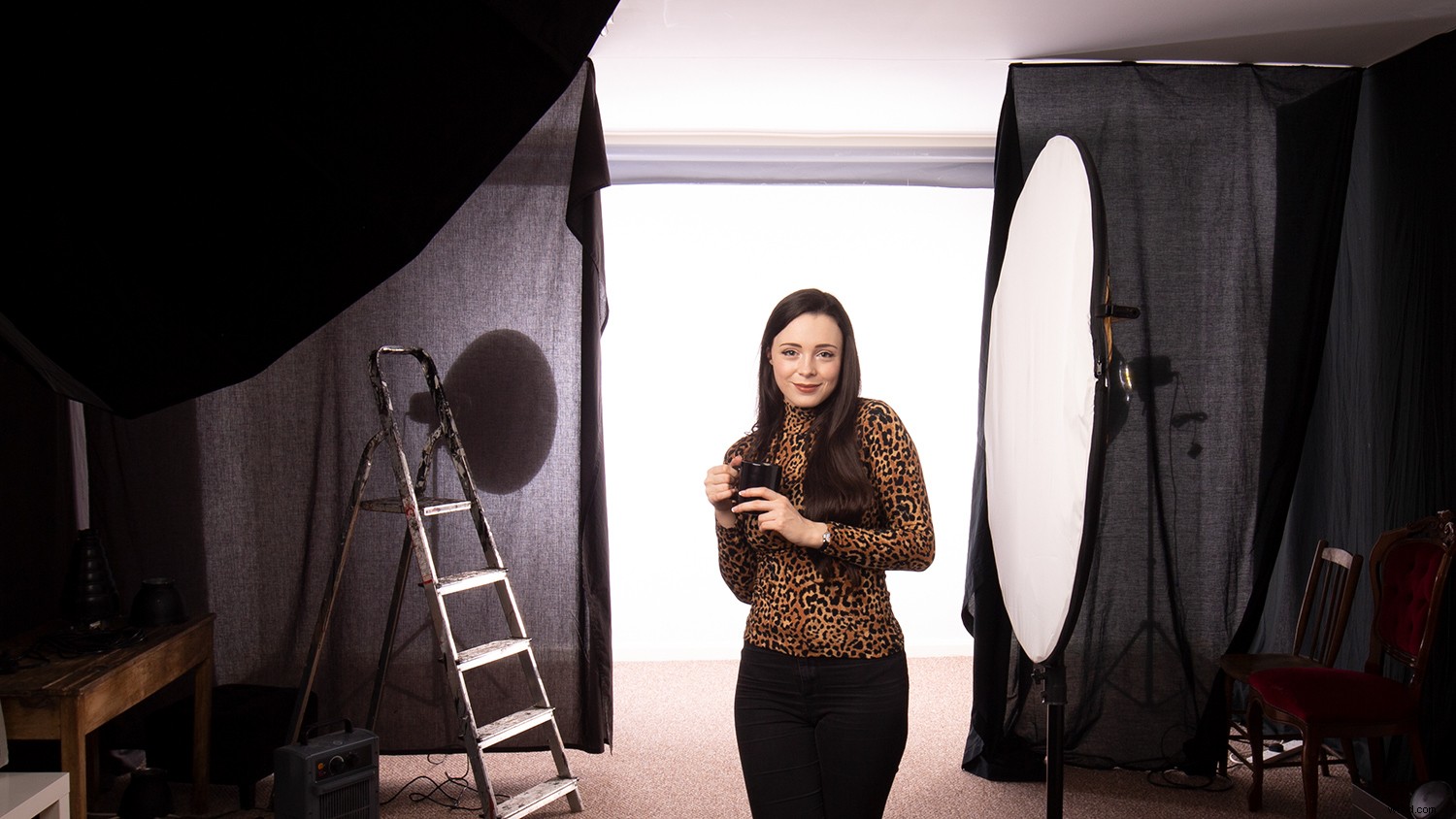 7 Expert Steps to Achieve Flawless White Backgrounds for Studio Portraits