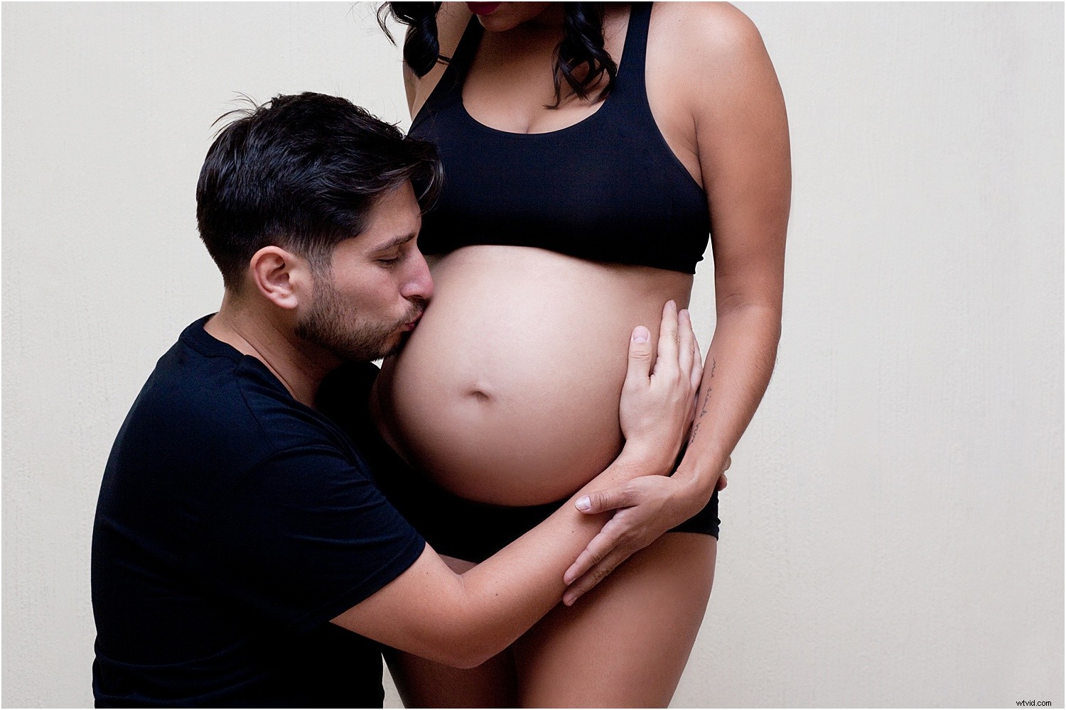 Transform Your Living Room into a Professional Photo Studio: Easy DIY Guide