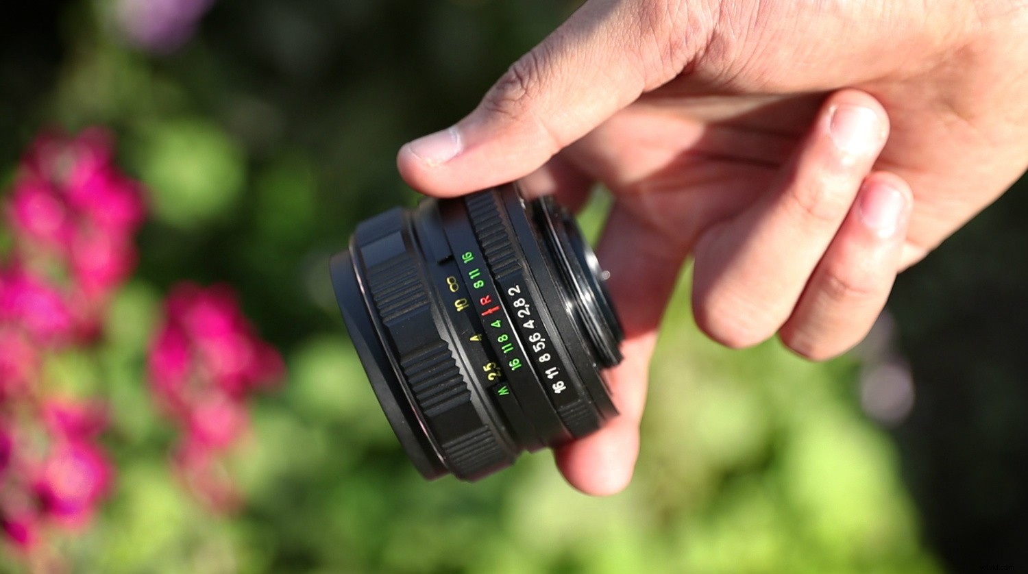 Stunning Photoshoot with Vintage 30-Year-Old Helios 44M-4 58mm f/2 Lens on Canon APS-C