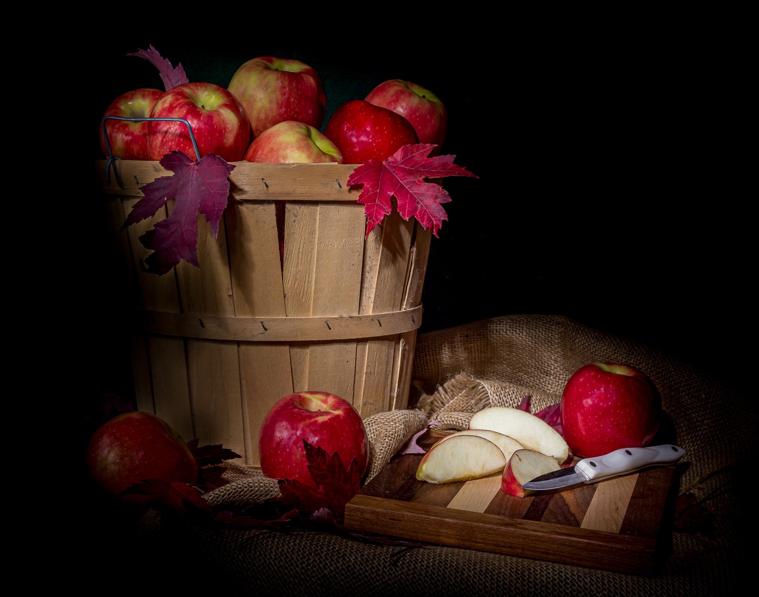 Master Two Pro Techniques for Stunning Light-Painted Photos