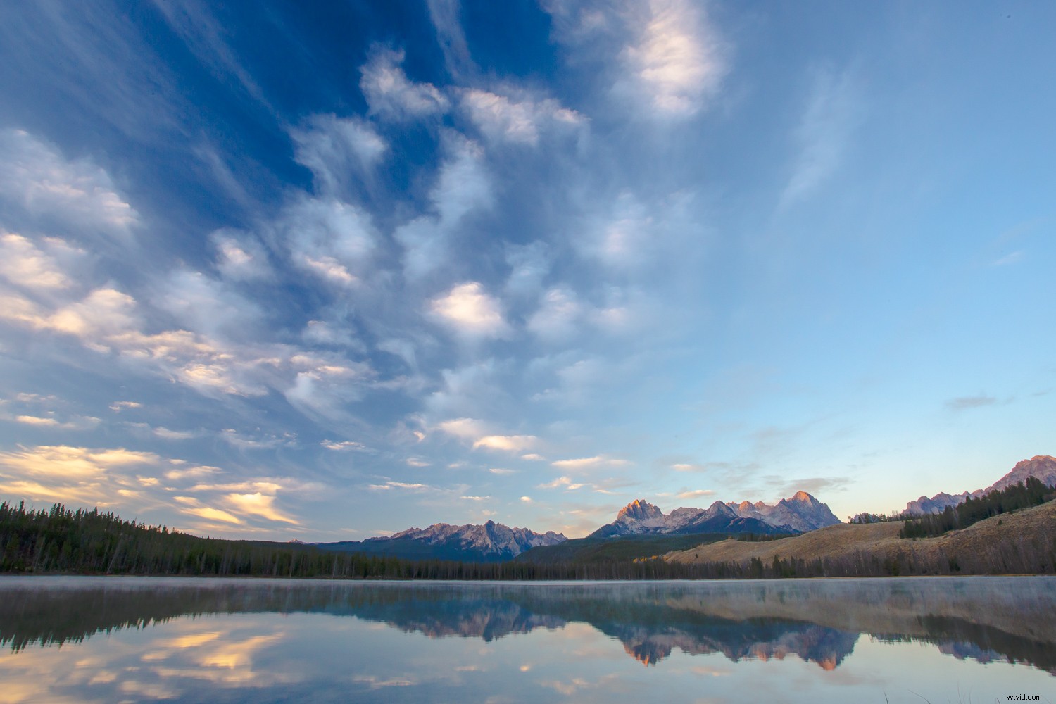 Master Dramatic Skies in Landscape Photography: Expert Tips & Techniques