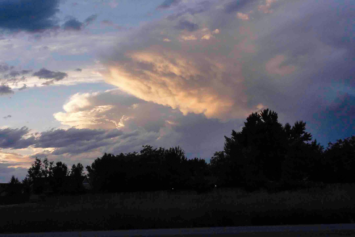 Master Dramatic Skies in Landscape Photography: Expert Tips & Techniques