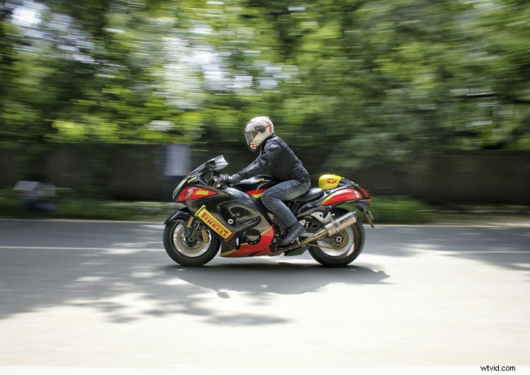 Master Panning Photography: 6 Proven Tips for Sharp Motion Shots