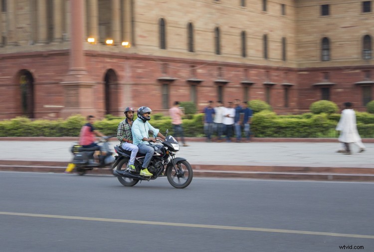 Master Panning Photography: 6 Proven Tips for Sharp Motion Shots