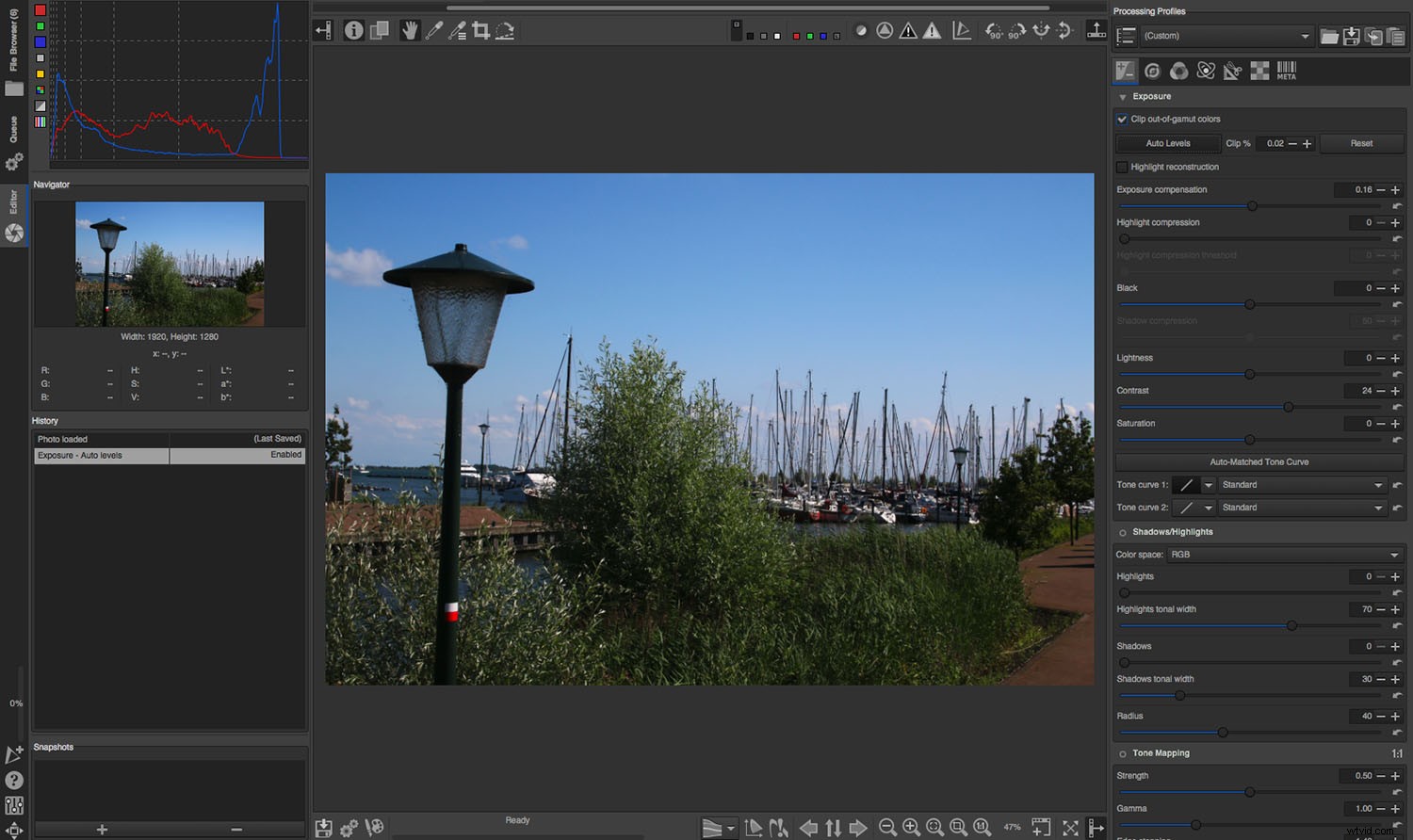 Lightroom vs. RawTherapee: In-Depth Comparison to Choose the Best Photo Editor
