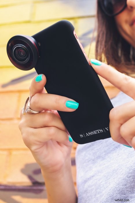 Top 10 Best Telephoto Lenses for iPhone and Smartphones in 2022