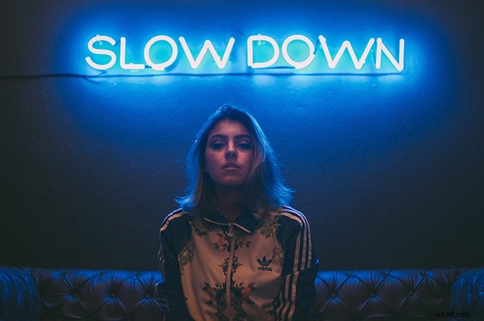 10 Expert Tips for Capturing Stunning Neon Sign Photos at Night