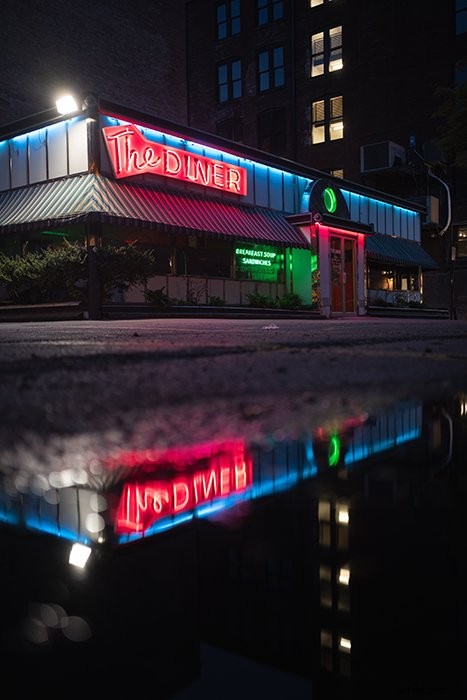 10 Expert Tips for Capturing Stunning Neon Sign Photos at Night